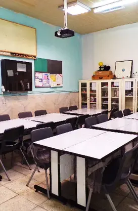 مدرسه مجتهده بانو امین، آزمایشگاه  کامل و مجهز مجتمع آموزشی غیردولتی دخترانه مجتهده بانو امین